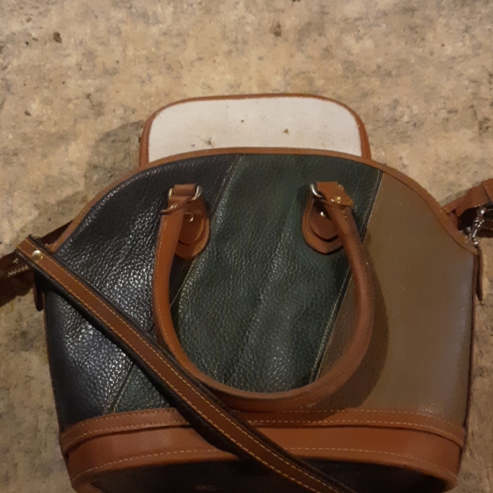 Purses - Picture 3 of 6